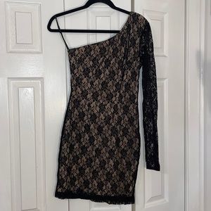 Forever 21 one shoulder long sleeve black lace fitted cocktail dress. Size S